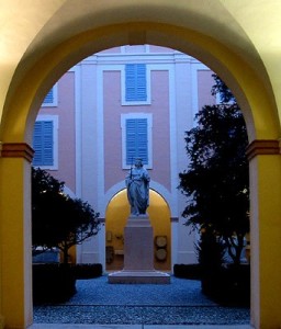Modena: Palazzo dei Musei, Cortile interno